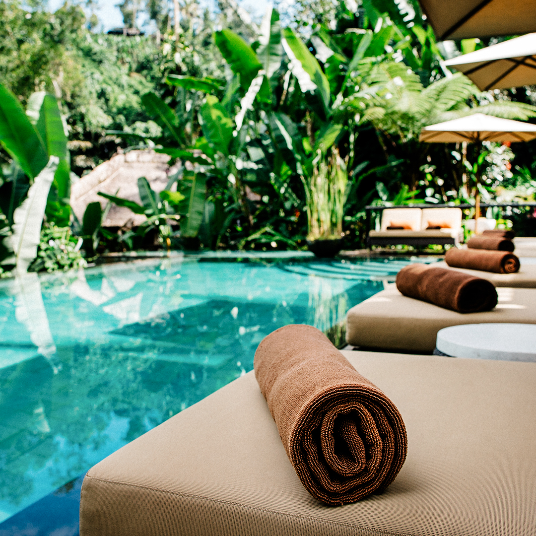 outdoor hotel pool